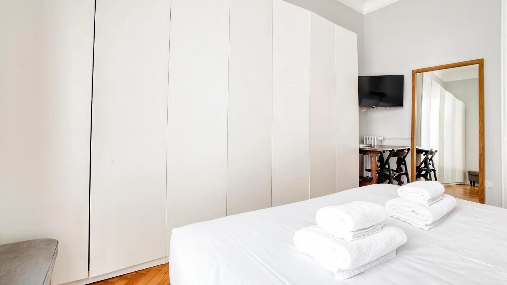 Just Urban Stays - Elegant Apartment - Washington Milan 0*,  Italy